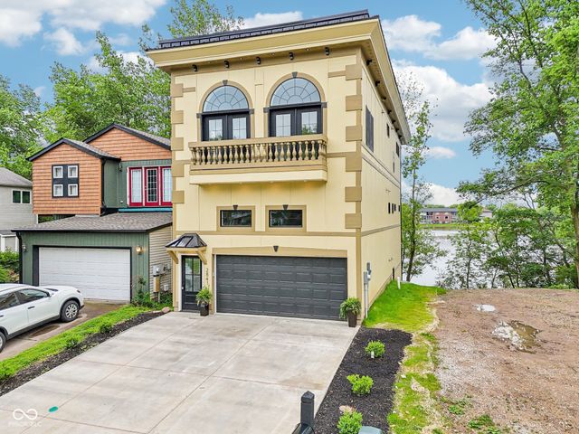 2841 Tropical Drive, Indianapolis, IN 46205