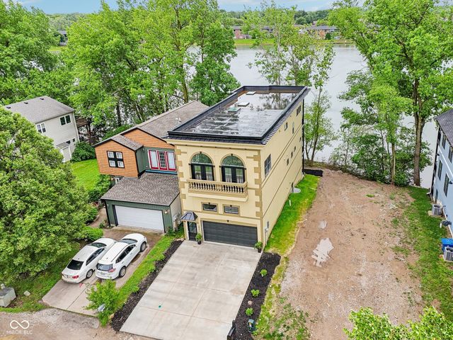 2841 Tropical Drive, Indianapolis, IN 46205