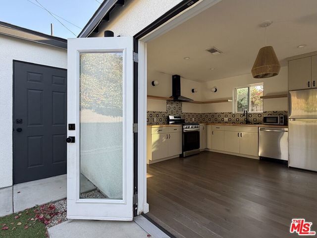 3618 Chesapeake Avenue, Los Angeles, CA 90016