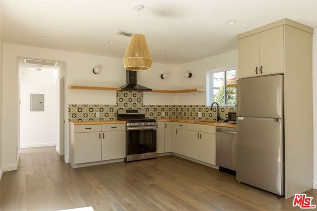 3618 Chesapeake Avenue, Los Angeles, CA 90016