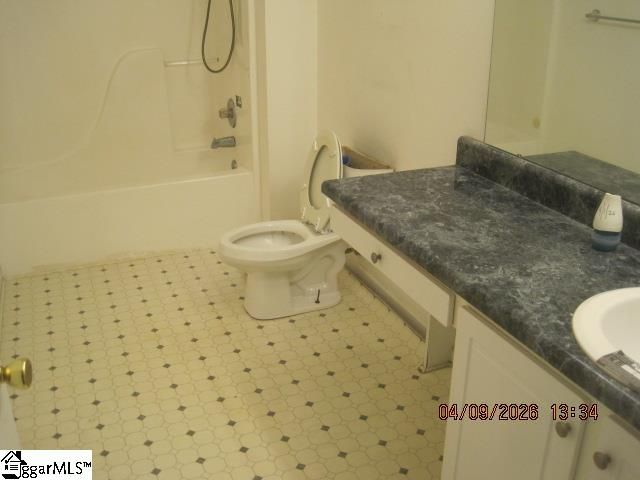 419 Switzer Greenpond Road, Woodruff, SC 29388