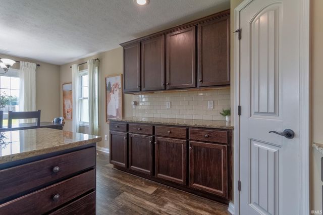13303 Halle Drive, Evansville, IN 47725