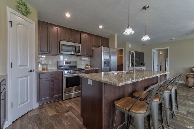 13303 Halle Drive, Evansville, IN 47725