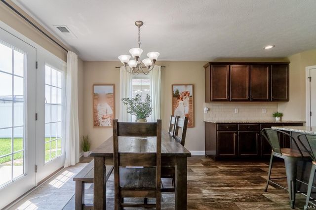 13303 Halle Drive, Evansville, IN 47725