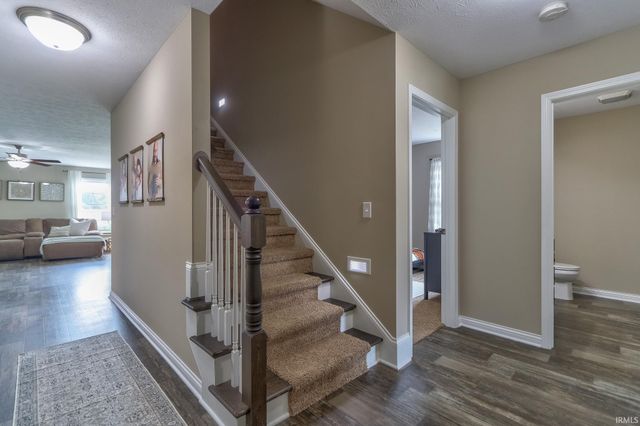 13303 Halle Drive, Evansville, IN 47725