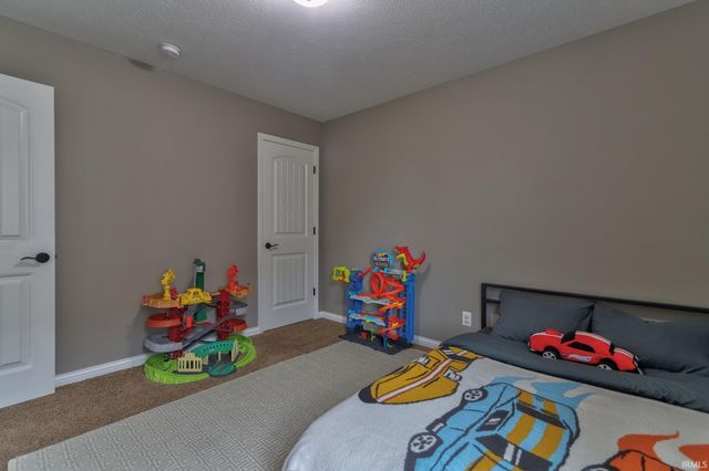 13303 Halle Drive, Evansville, IN 47725