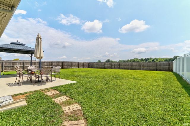 13303 Halle Drive, Evansville, IN 47725