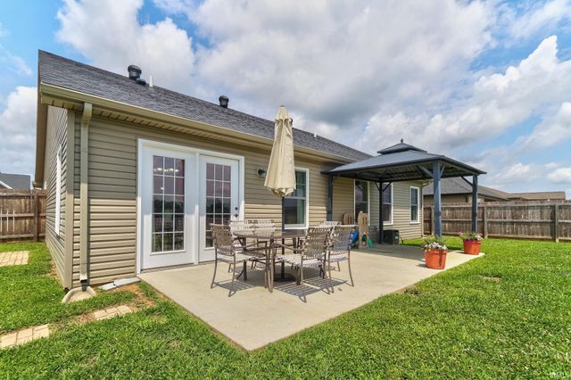 13303 Halle Drive, Evansville, IN 47725