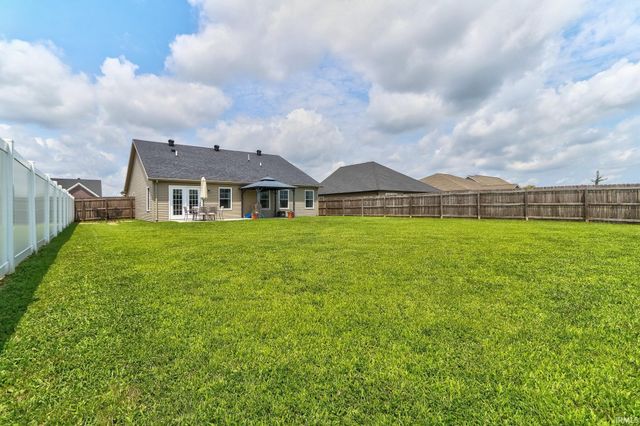 13303 Halle Drive, Evansville, IN 47725