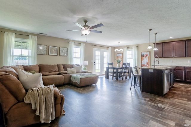 13303 Halle Drive, Evansville, IN 47725