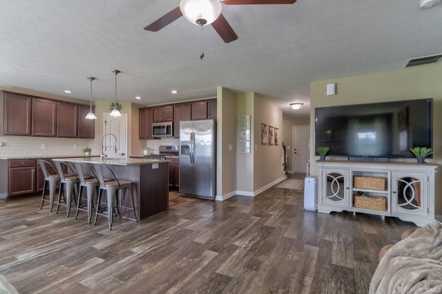 13303 Halle Drive, Evansville, IN 47725