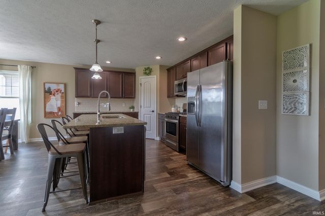 13303 Halle Drive, Evansville, IN 47725