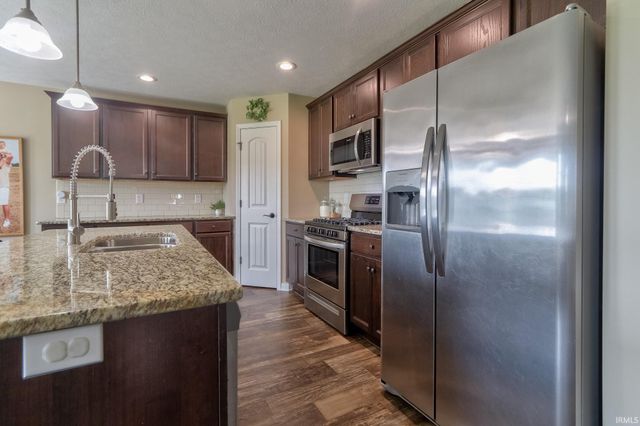 13303 Halle Drive, Evansville, IN 47725