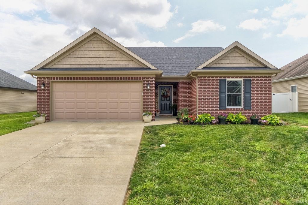 13303 Halle Drive, Evansville, IN 47725