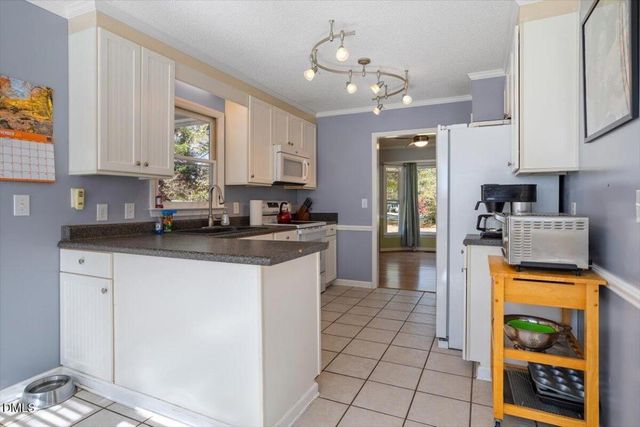 2021 Southfort Drive, Garner, NC 27529