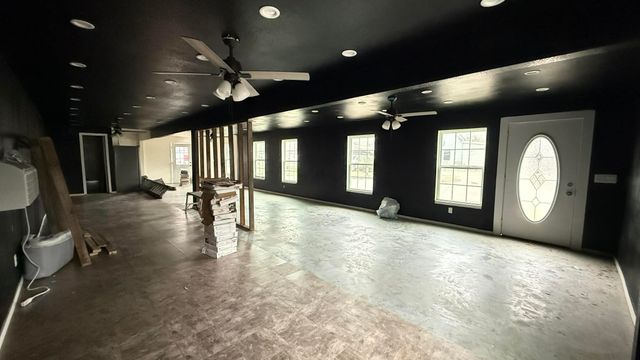 401 Hinnant Street, Sulphur Springs, TX 75482