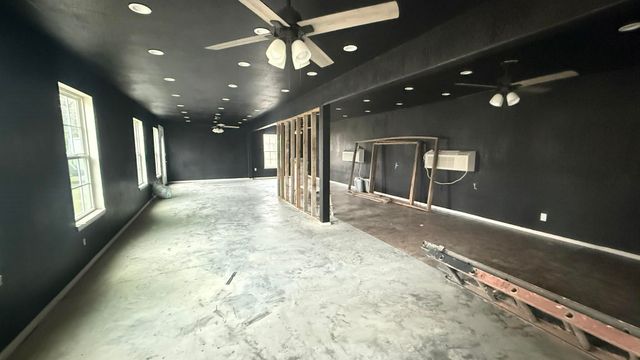 401 Hinnant Street, Sulphur Springs, TX 75482