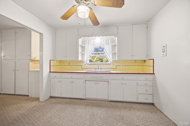 2080 McKinley Avenue, Hanford, CA 93230