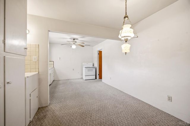 2080 McKinley Avenue, Hanford, CA 93230