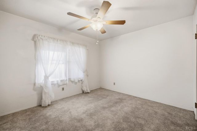 2080 McKinley Avenue, Hanford, CA 93230