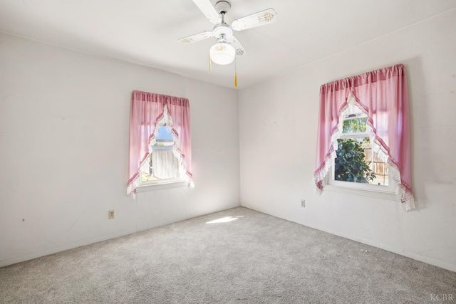 2080 McKinley Avenue, Hanford, CA 93230