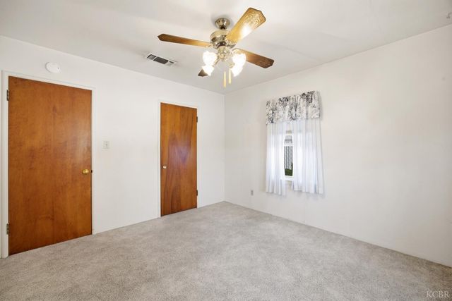 2080 McKinley Avenue, Hanford, CA 93230