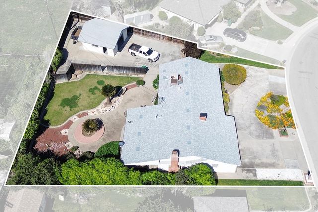 2080 McKinley Avenue, Hanford, CA 93230