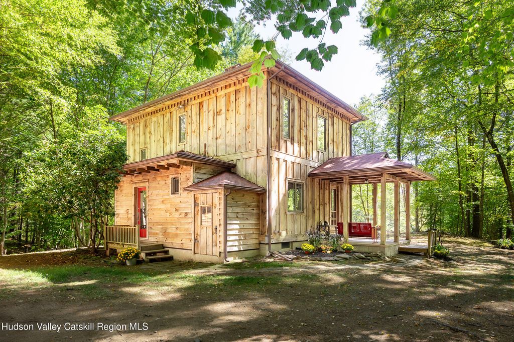 45 Rose Lane, Woodstock, NY 12409