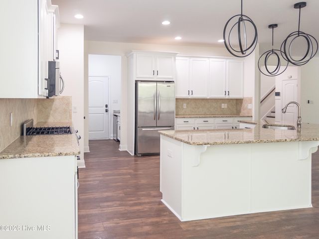 29 Farm Meadow Court, Hampstead, NC 28443