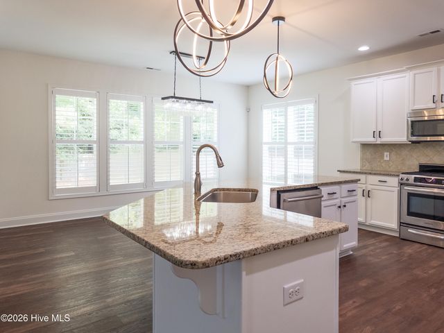 29 Farm Meadow Court, Hampstead, NC 28443