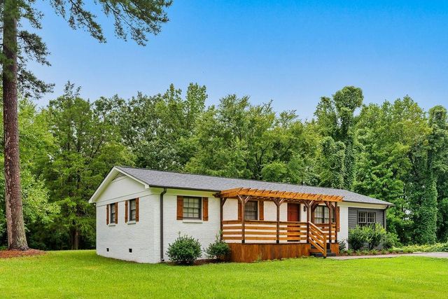 826 Webber Lake Rd, Union, SC 29379