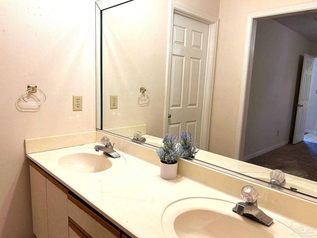 3251 Wythe Cir, Pensacola, FL 32504