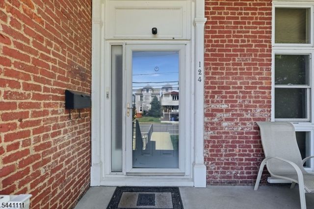122 Avenue A, Bayonne City, NJ 07002