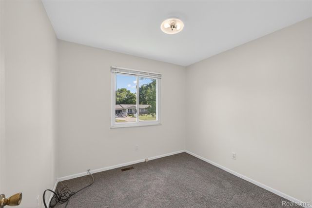 2471 Valley Church Drive, Thetford Township, MI 48420