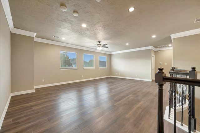 2515 Montclair Court, League City, TX 77573