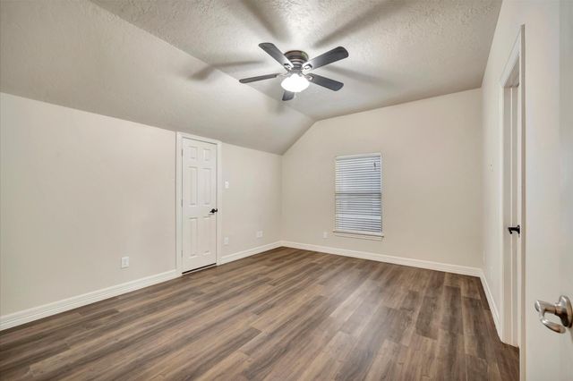 2515 Montclair Court, League City, TX 77573