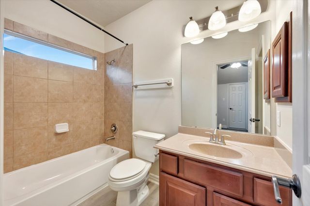 2515 Montclair Court, League City, TX 77573