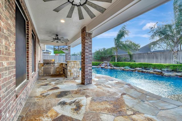 2515 Montclair Court, League City, TX 77573