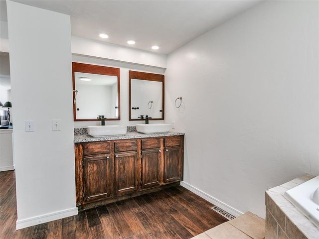 5924 Tiffany Circle, Oklahoma City, OK 73132