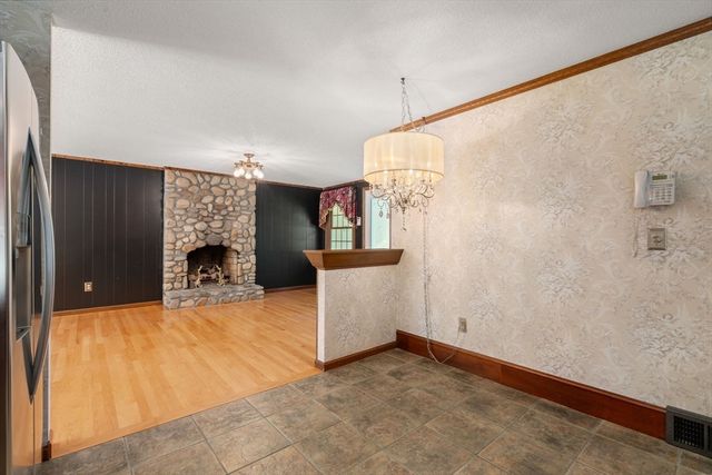2035 Parker St, Springfield, MA 01128