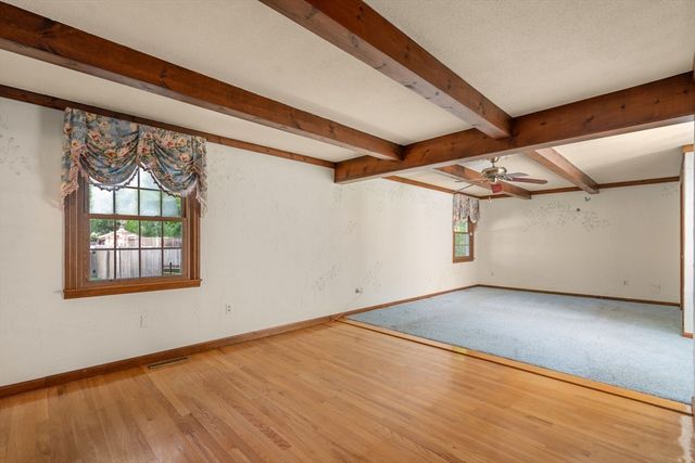 2035 Parker St, Springfield, MA 01128