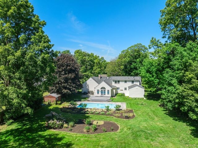 2035 Parker St, Springfield, MA 01128
