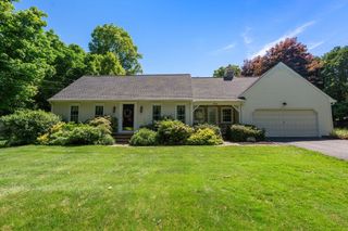 2035 Parker St, Springfield, MA 01128