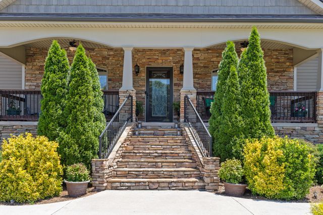 46 W Acorn Drive, Rock Spring, GA 30739