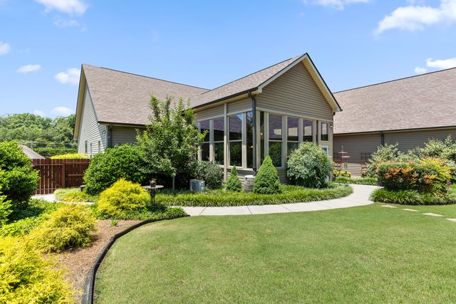 46 W Acorn Drive, Rock Spring, GA 30739