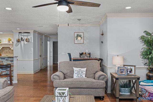 1335 Point Of Pines, Guntersville, AL 35976