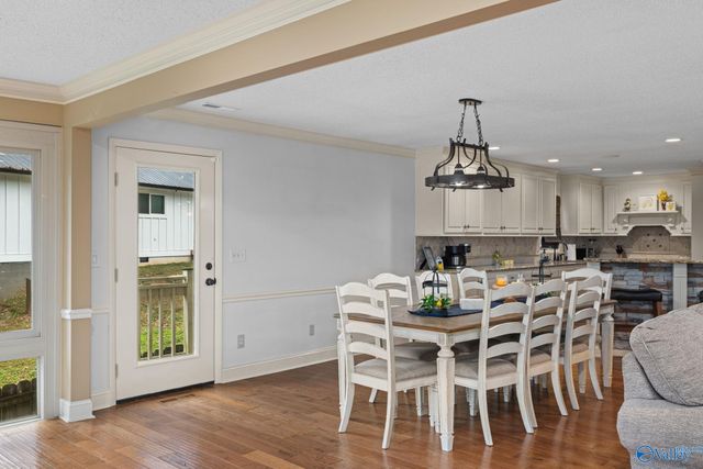 1335 Point Of Pines, Guntersville, AL 35976