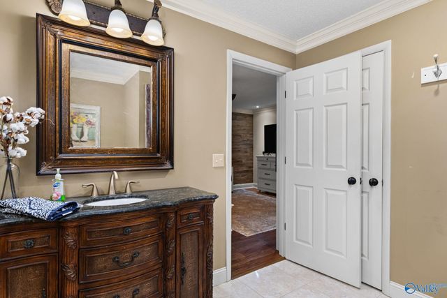 1335 Point Of Pines, Guntersville, AL 35976