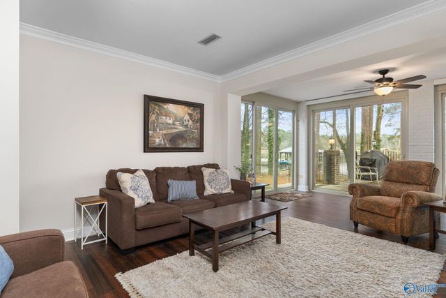 1335 Point Of Pines, Guntersville, AL 35976