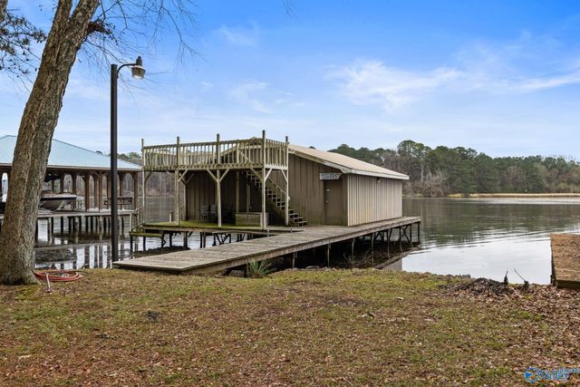 1335 Point Of Pines, Guntersville, AL 35976